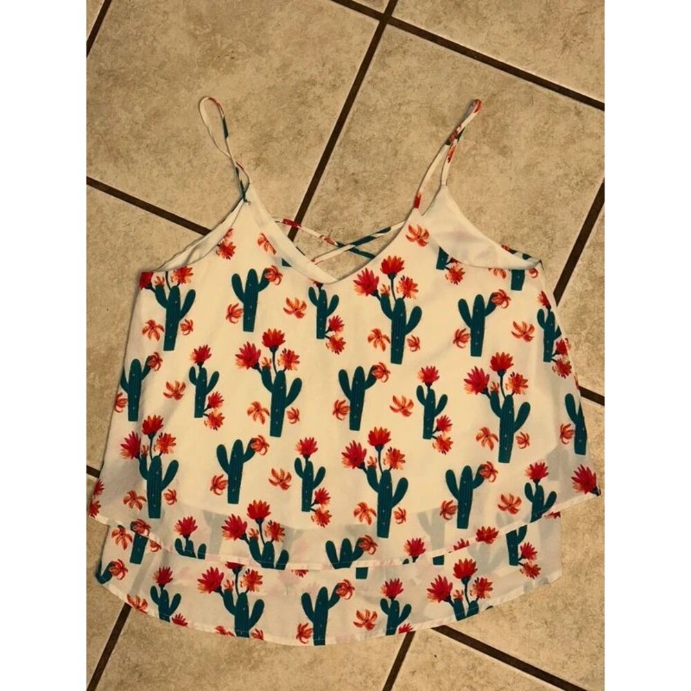 Women’s Peach Love Cactus Top Size Medium